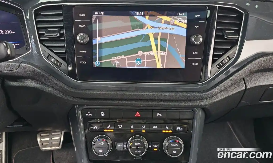 Volkswagen T-Roc 2021 2.0 Автомат в Москве № 595593, фото 14