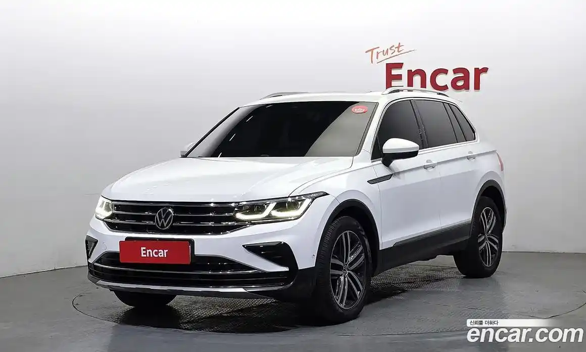 Volkswagen Tiguan 2023 2.0 Автомат в Москве № 595642, фото 1