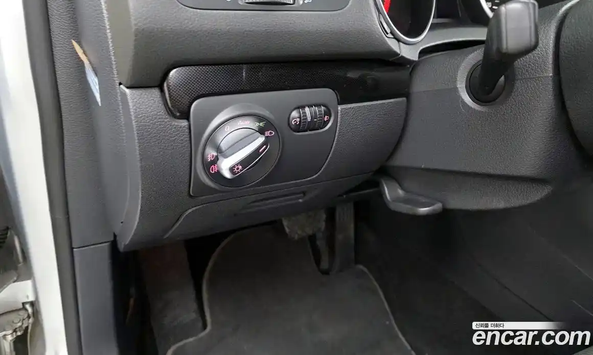 Volkswagen Golf 2011 1.6 Автомат в Москве № 595672, фото 17