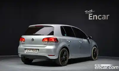 Volkswagen Golf 2011 1.6 Автомат в Москве № 595672, миниатюра 2