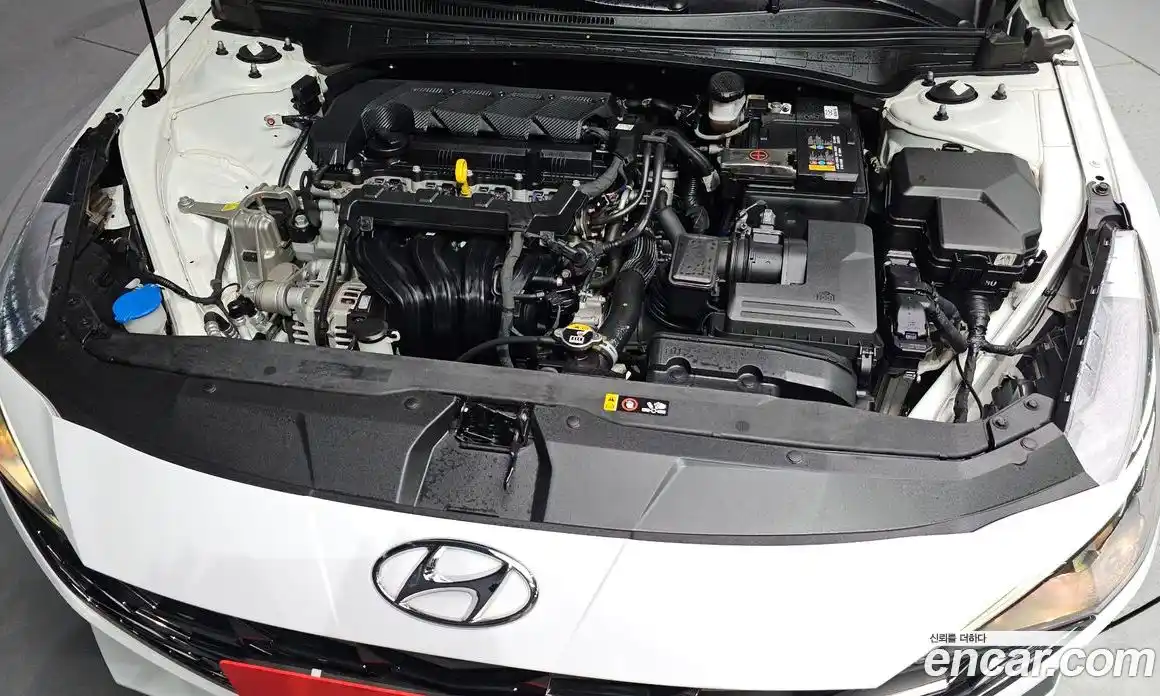 Hyundai Avante 2022 1.6 Автомат в Москве № 608503, фото 6