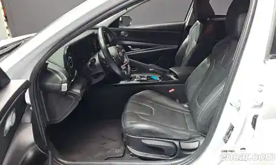 Hyundai Avante 2022 1.6 Автомат в Москве № 608503, миниатюра 10