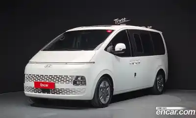 Hyundai Staria, 2025