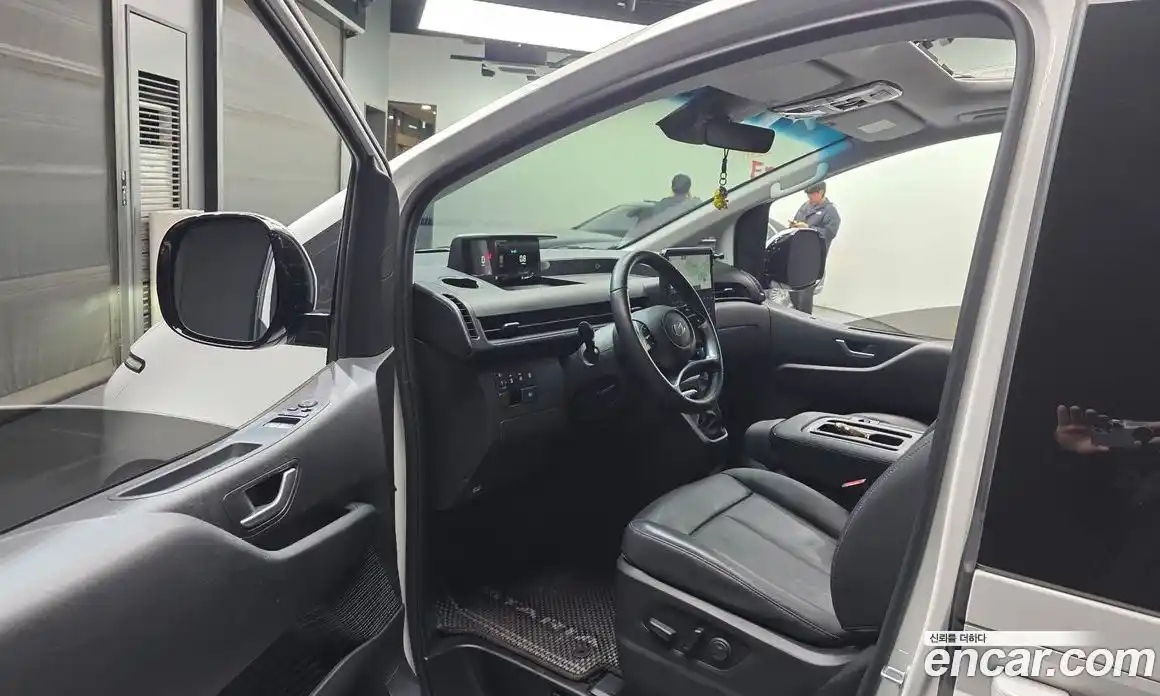 Hyundai Staria 2025 2.2 Автомат в Москве № 608520, фото 10