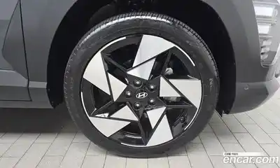 Hyundai Kona 2023 1.6 Автомат в Москве № 608649, миниатюра 5