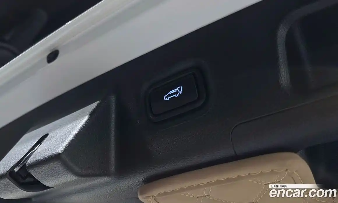 Hyundai Santa Fe 2023 1.6 Автомат в Москве № 609120, фото 20