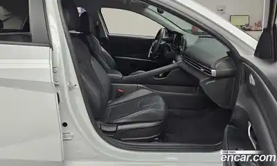 Hyundai Avante 2023 1.6 Автомат в Москве № 609153, миниатюра 11