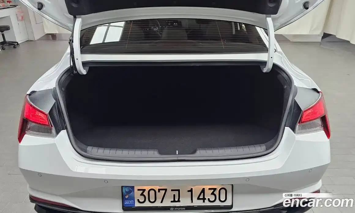 Hyundai Avante 2023 1.6 Автомат в Москве № 609153, фото 20