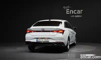 Hyundai Avante 2023 1.6 Автомат в Москве № 609153, миниатюра 4