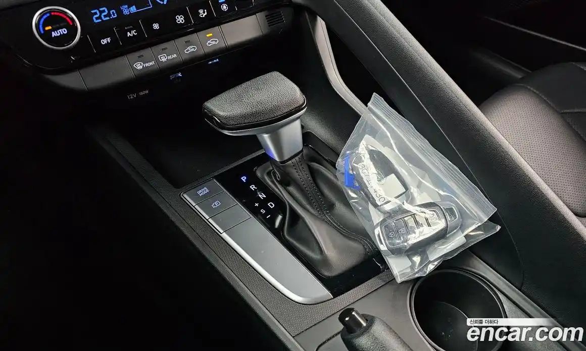 Hyundai Avante 2023 1.6 Автомат в Москве № 609153, фото 9