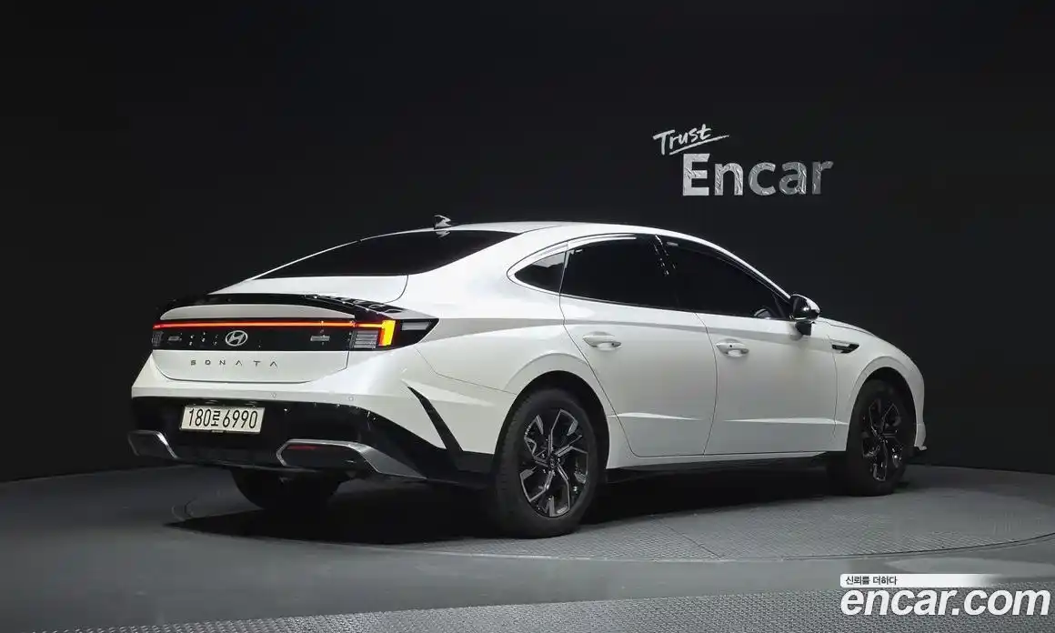 Hyundai Sonata 2025 2.0 Автомат в Москве № 609231, фото 2