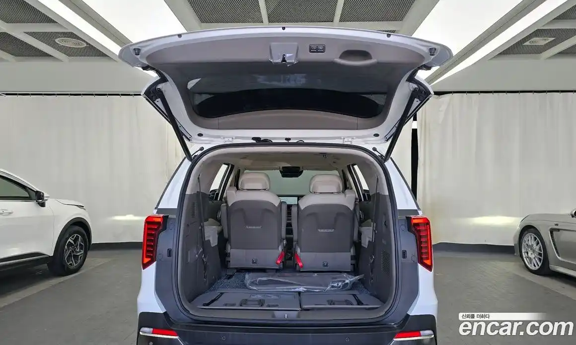 Kia Canival 2025 3.5 Автомат в Москве № 609402, фото 20