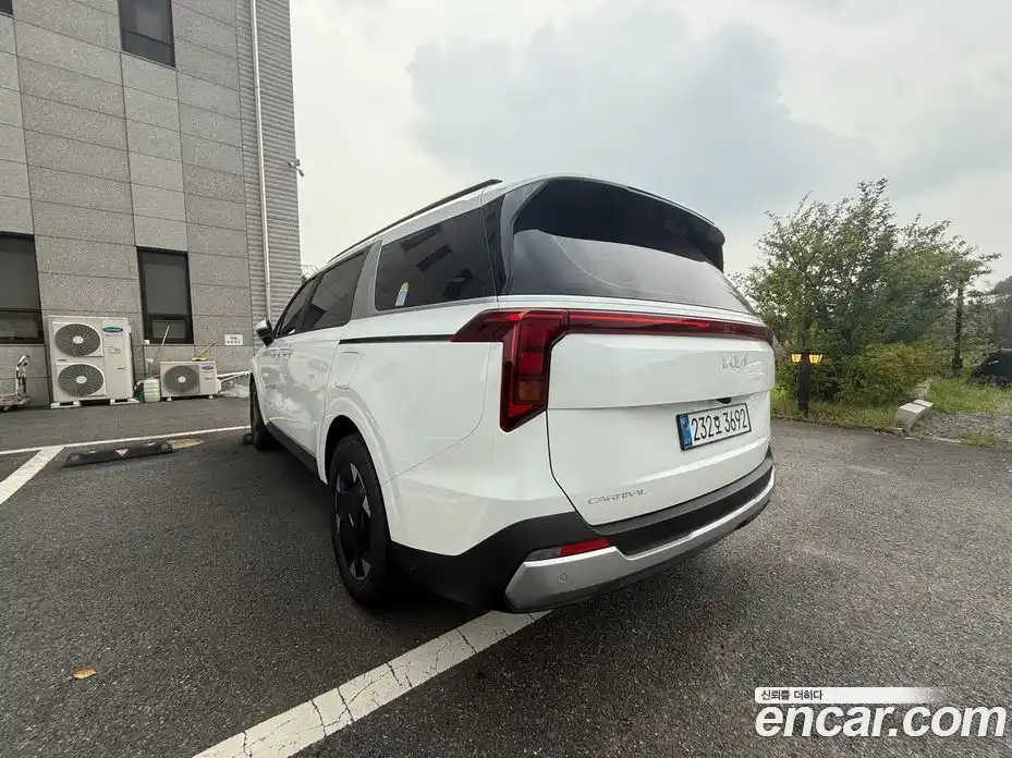 Kia Canival 2026 1.6 Автомат в Москве № 609413, фото 17