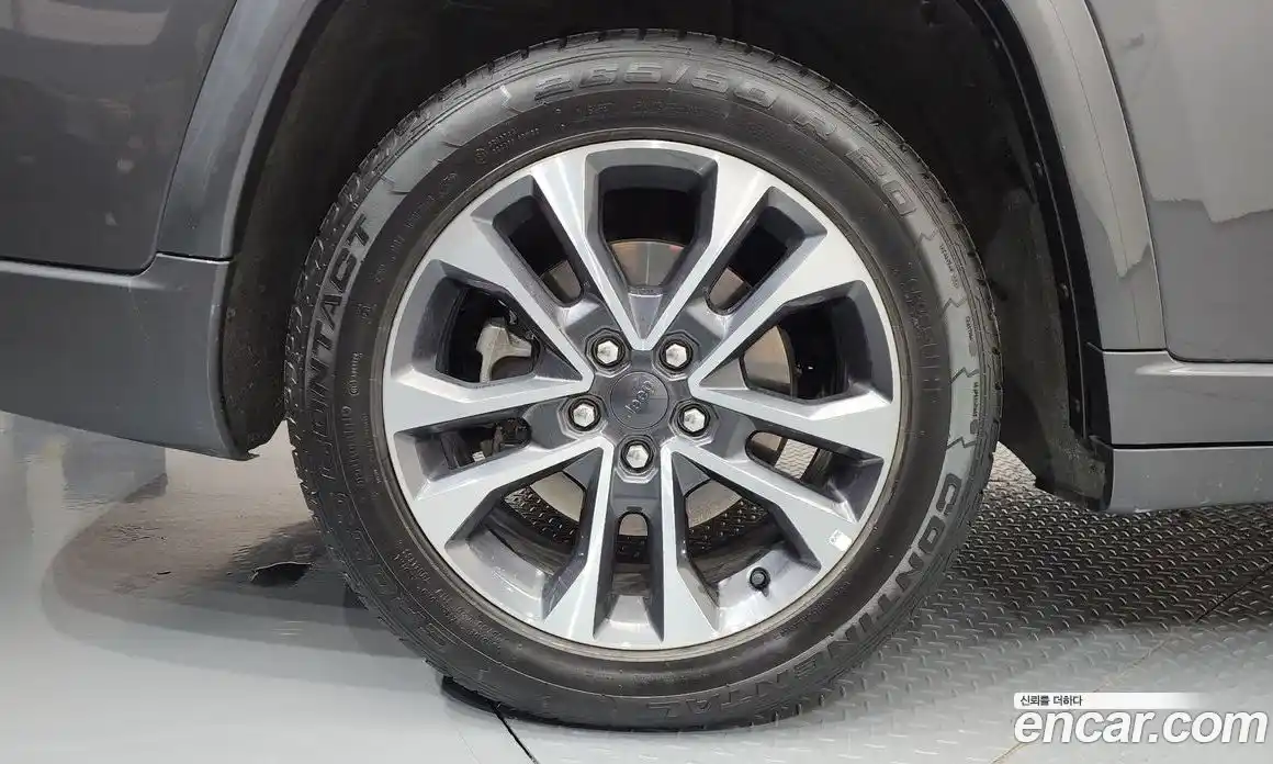 Jeep Cherokee 2023 3.6 Автомат в Москве № 609528, фото 5