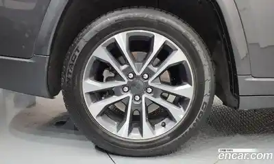 Jeep Cherokee 2023 3.6 Автомат в Москве № 609528, миниатюра 5