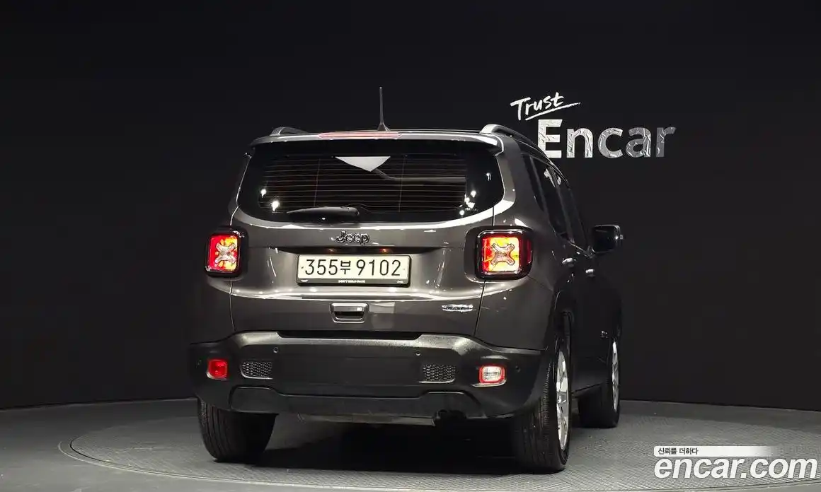 Jeep Renegade 2018 2.4 Автомат в Москве № 609581, фото 4