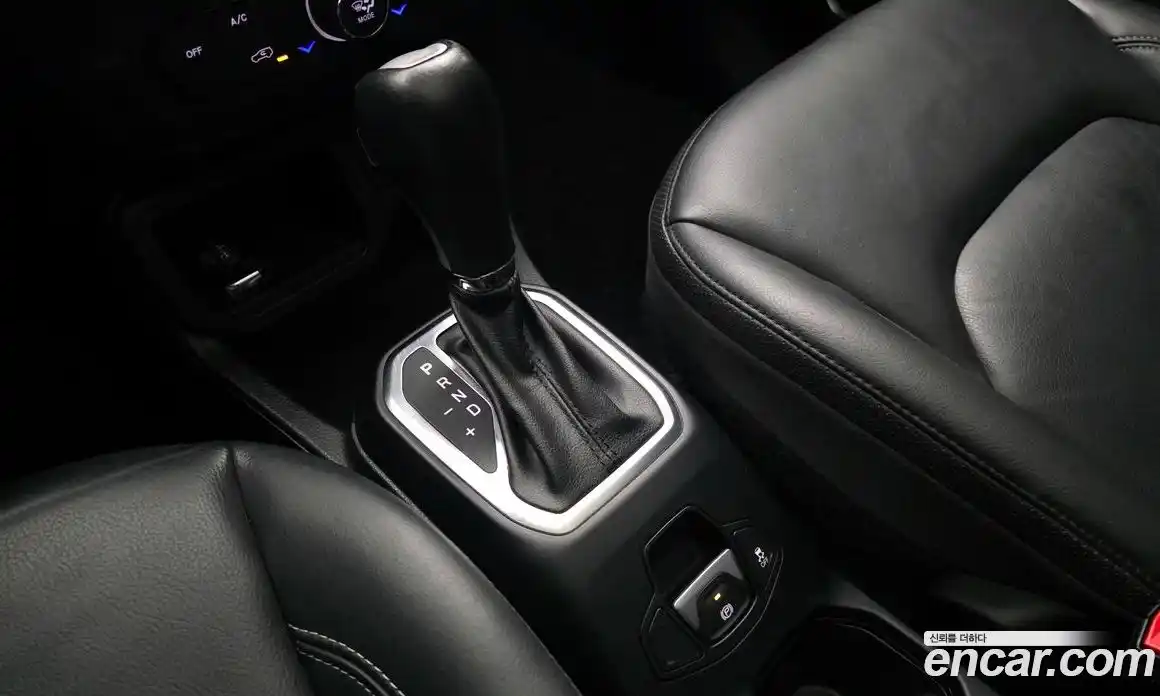 Jeep Renegade 2018 2.4 Автомат в Москве № 609581, фото 9