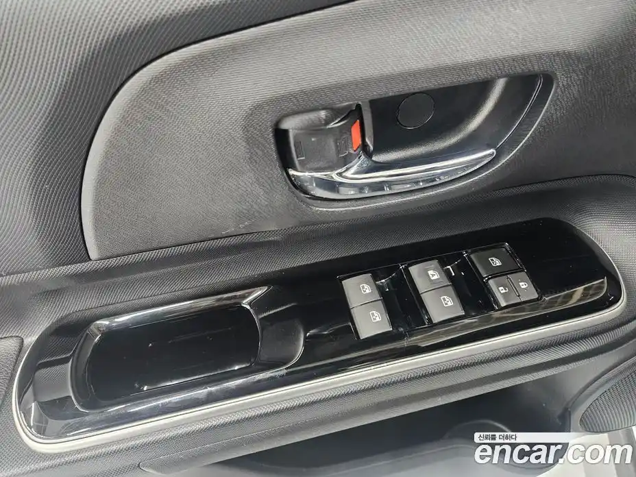 Toyota Prius 2021 1.5 Вариатор в Москве № 609920, фото 15