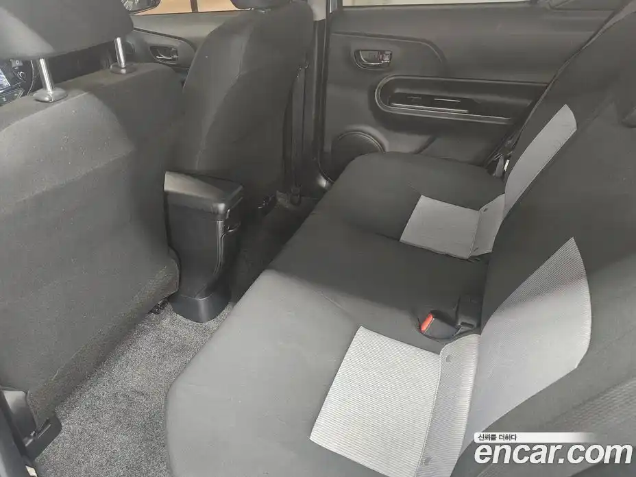 Toyota Prius 2021 1.5 Вариатор в Москве № 609920, фото 16