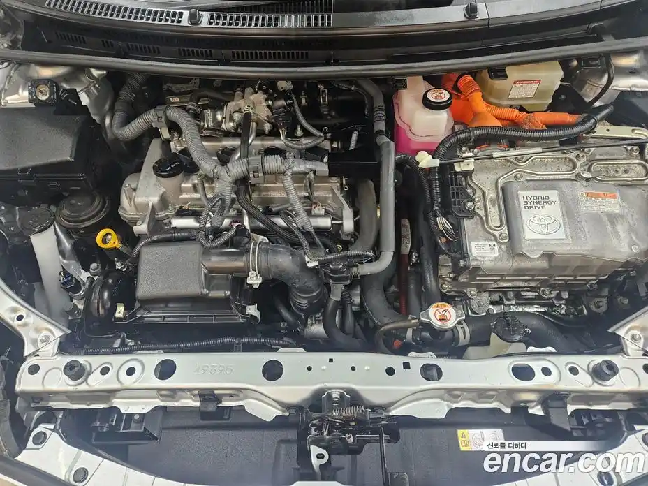 Toyota Prius 2021 1.5 Вариатор в Москве № 609920, фото 17