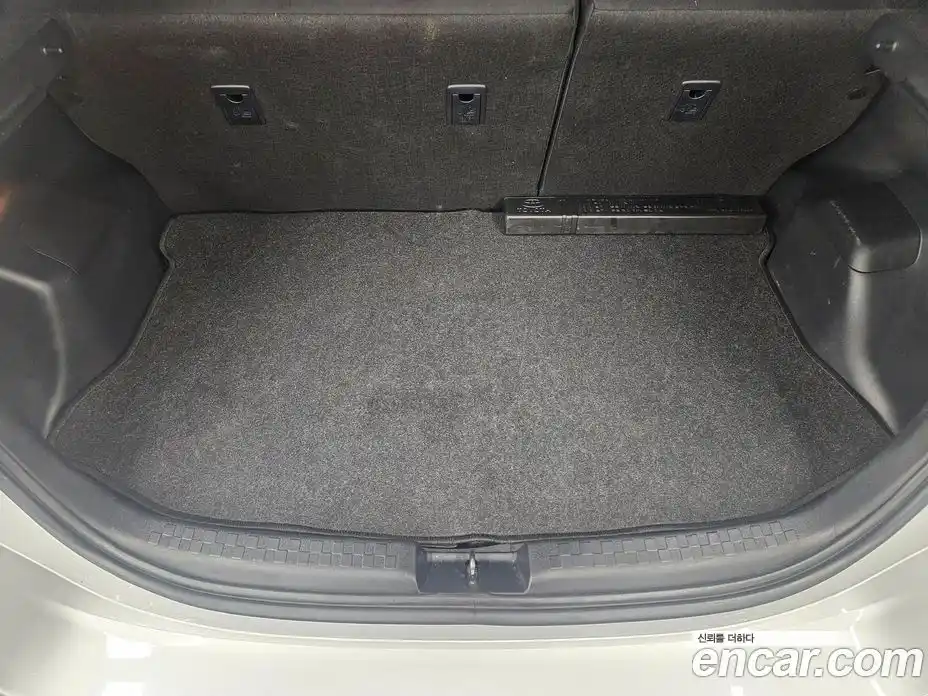 Toyota Prius 2021 1.5 Вариатор в Москве № 609920, фото 19