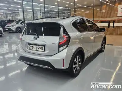 Toyota Prius 2021 1.5 Вариатор в Москве № 609920, миниатюра 2
