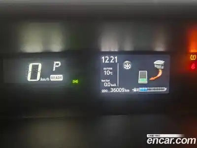 Toyota Prius 2021 1.5 Вариатор в Москве № 609920, миниатюра 6