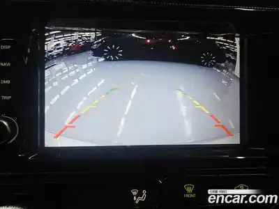 Toyota Prius 2021 1.5 Вариатор в Москве № 609920, миниатюра 8