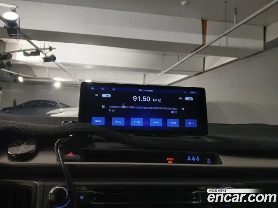 Toyota RAV4 2018 2.5 Автомат в Москве № 609927, фото 11