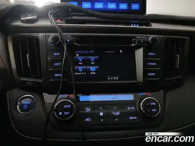 Toyota RAV4 2018 2.5 Автомат в Москве № 609927, миниатюра 12