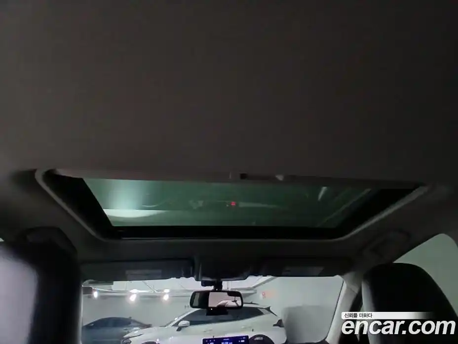 Toyota RAV4 2018 2.5 Автомат в Москве № 609927, фото 16