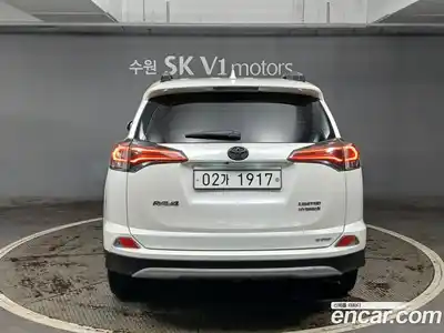 Toyota RAV4 2018 2.5 Автомат в Москве № 609927, миниатюра 5