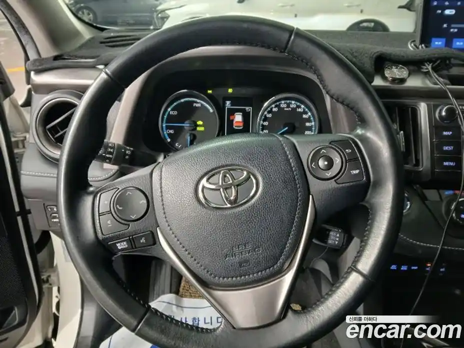 Toyota RAV4 2018 2.5 Автомат в Москве № 609927, фото 8