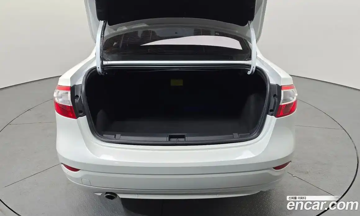 Renault SM3 2015 1.6 Автомат в Москве № 610033, фото 20