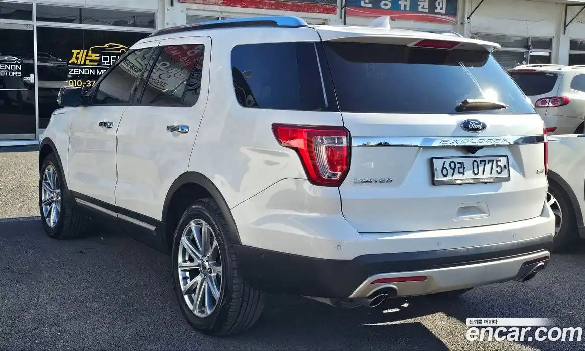 Ford Explorer 2016 2.3 Автомат в Москве № 610223, фото 4