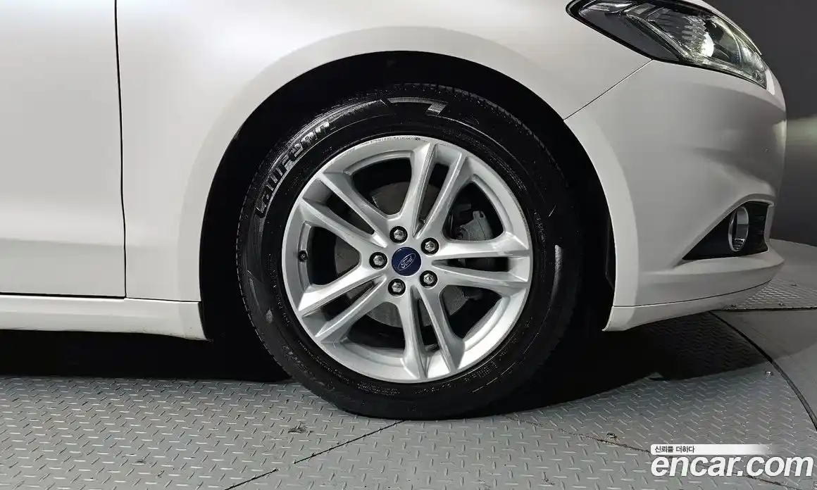 Ford Mondeo 2015 2.0 Автомат в Москве № 610233, фото 5