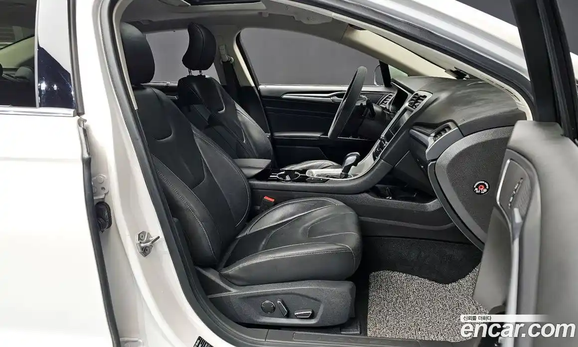 Ford Mondeo 2015 2.0 Автомат в Москве № 610233, фото 10