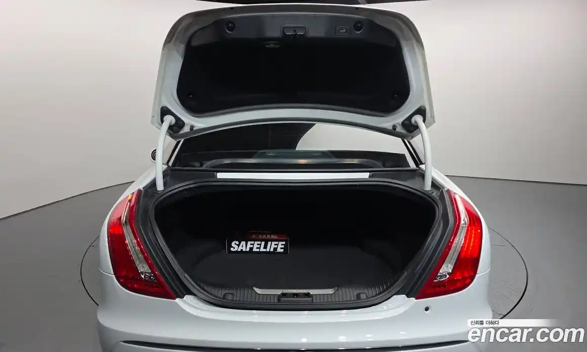 Jaguar XJ 2013 3.0 Автомат в Москве № 610794, фото 20