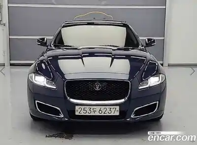 Jaguar XJ 2019 Автомат в Москве № 610831, миниатюра 2
