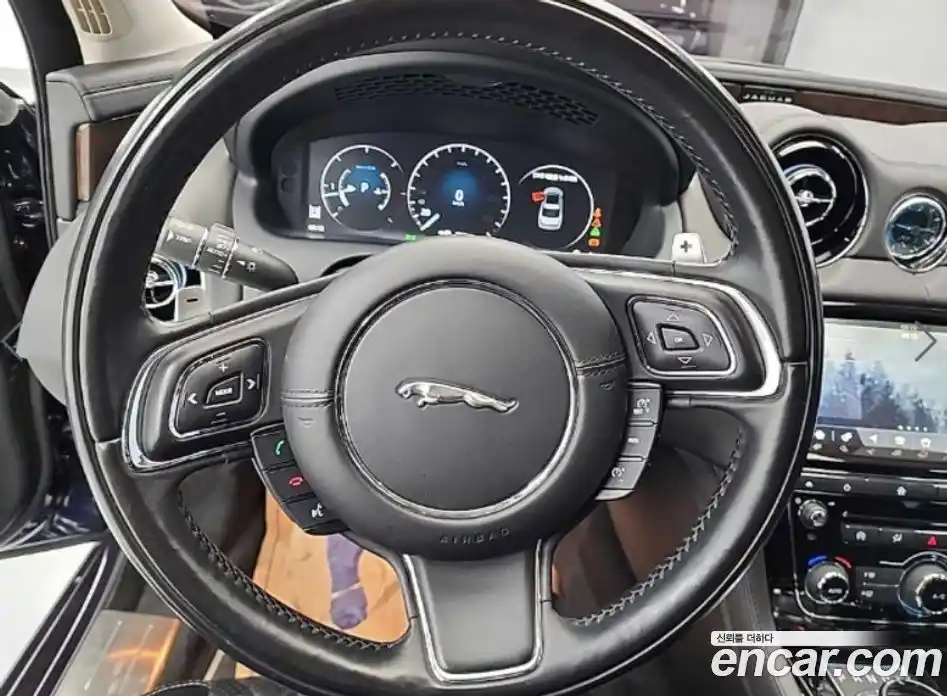 Jaguar XJ 2019 Автомат в Москве № 610831, фото 9