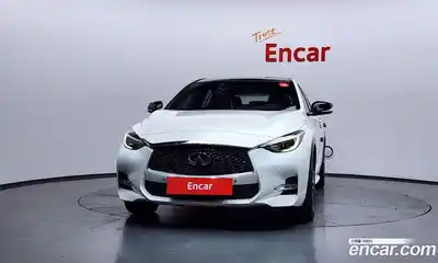Infiniti Q30 2017 2.0 Автомат в Москве № 610997, миниатюра 3