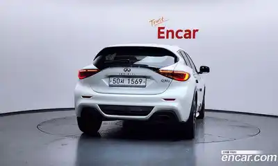 Infiniti Q30 2017 2.0 Автомат в Москве № 610997, миниатюра 4