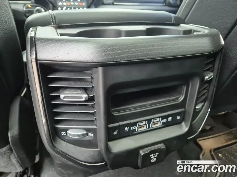 Dodge Ram Pick Up 2022 5.7 Автомат в Москве № 612049, фото 7