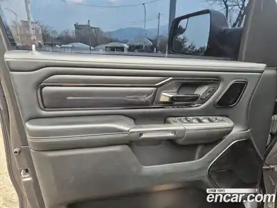 Dodge Ram Pick Up 2022 5.7 Автомат в Москве № 612049, миниатюра 9