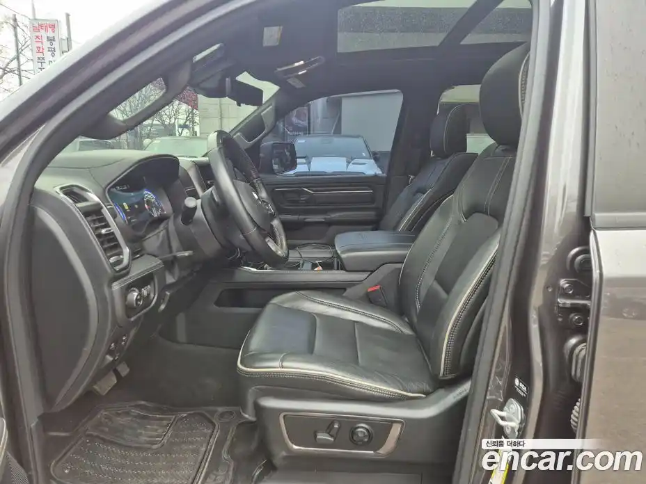 Dodge Ram Pick Up 2022 5.7 Автомат в Москве № 612049, фото 10