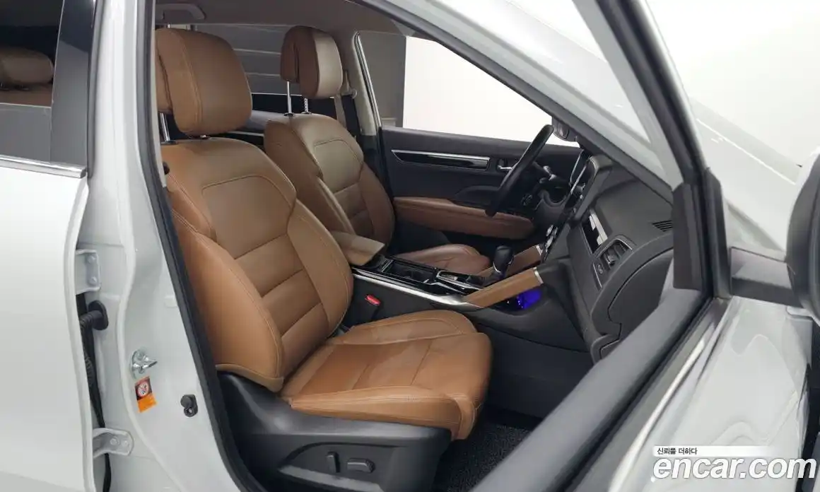 Renault QM6 2024 2.0 Автомат в Москве № 612360, фото 11