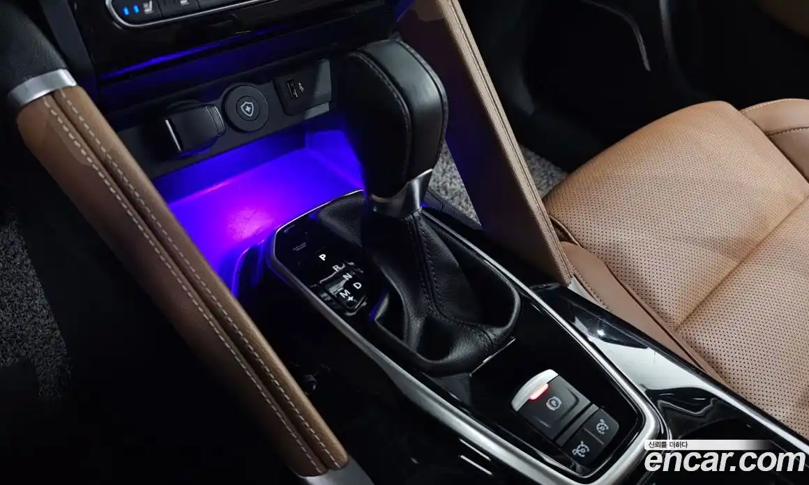 Renault QM6 2024 2.0 Автомат в Москве № 612360, фото 9