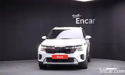 Kia Seltos 2023 1.6 Автомат в Москве № 612443, миниатюра 3