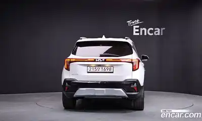 Kia Seltos 2023 1.6 Автомат в Москве № 612443, миниатюра 4