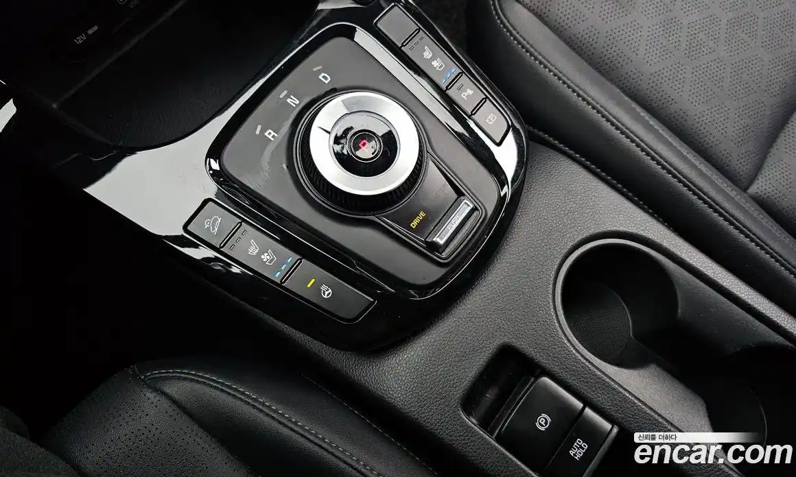 Kia Seltos 2023 1.6 Автомат в Москве № 612443, фото 9